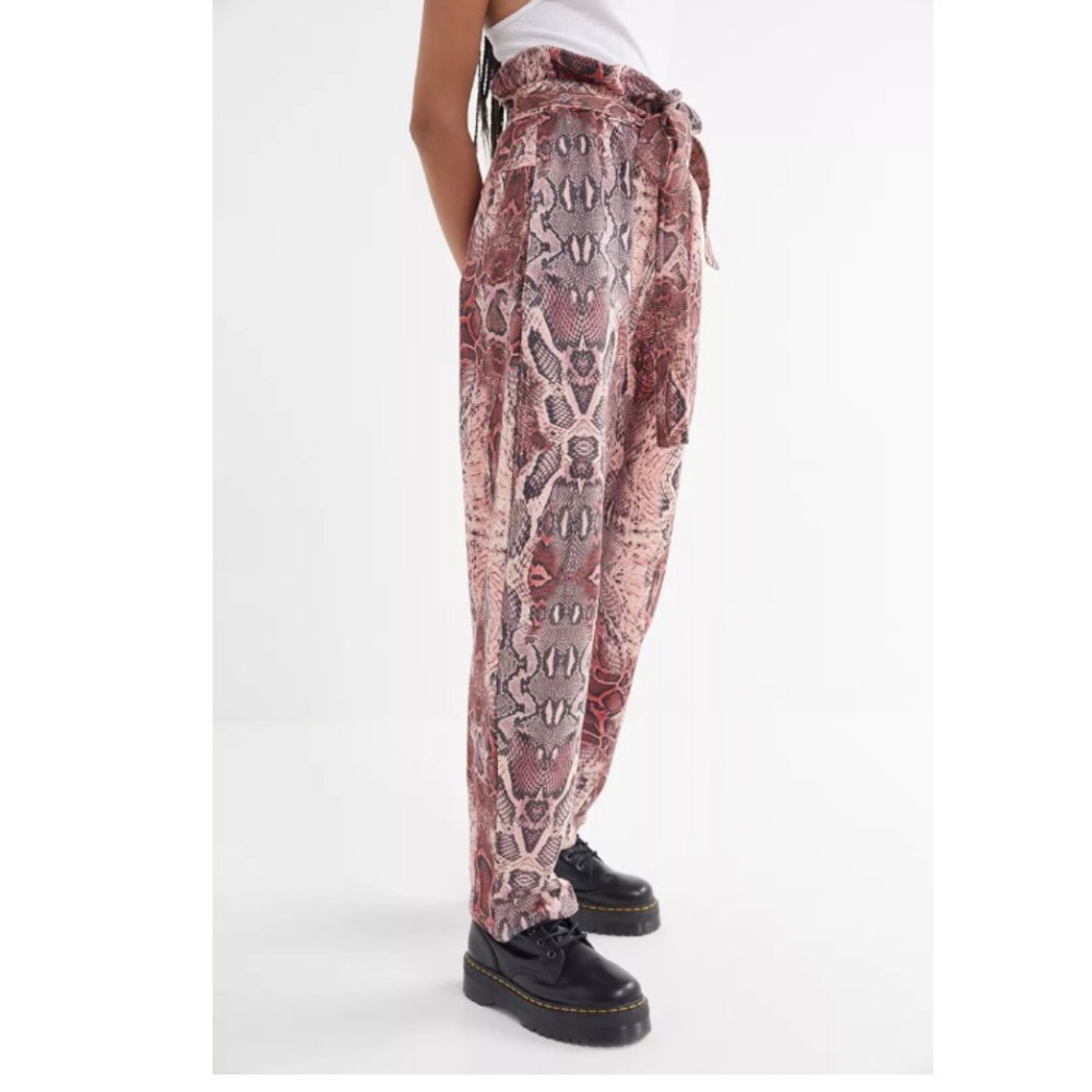 House of Sunny snakeskin print pants - Picture 4 of 12